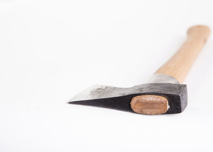 Outdoor Axe - Quest Outdoors