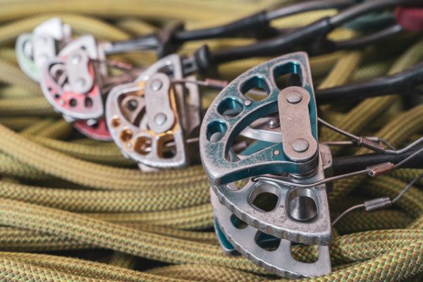 Climbing-Hardware