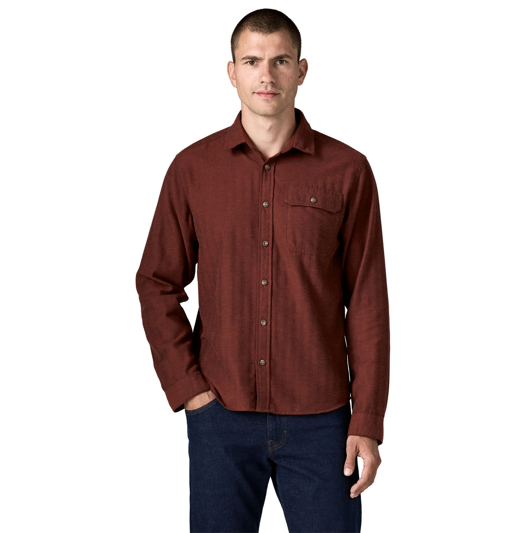 Patagonia Men's Long-Sleeved Lightweight Fjord Flannel Shirt