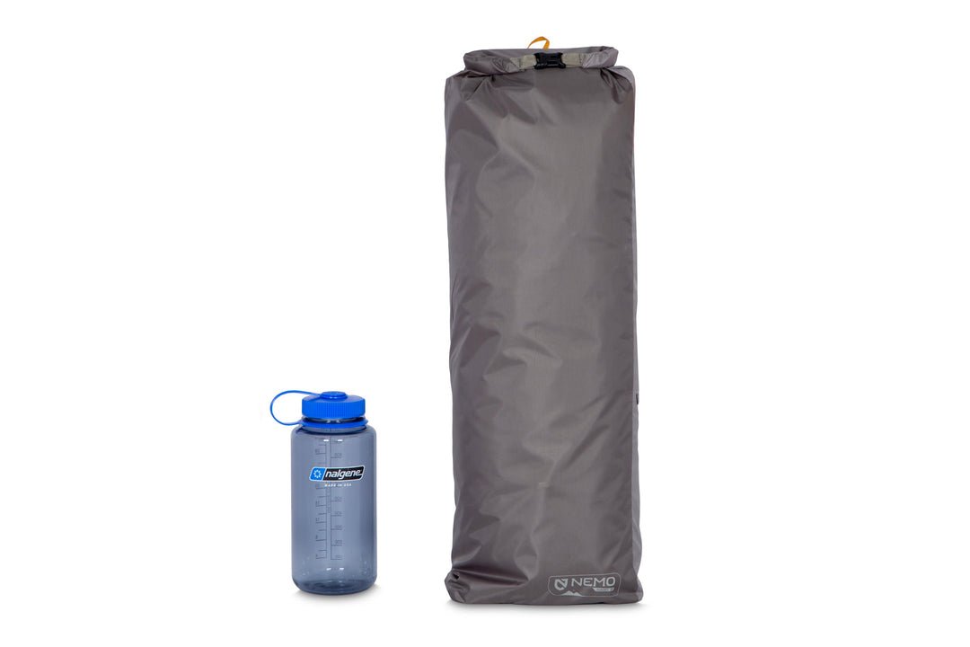 Aurora  3P Backpacking Tent & Footprint - Quest Outdoors