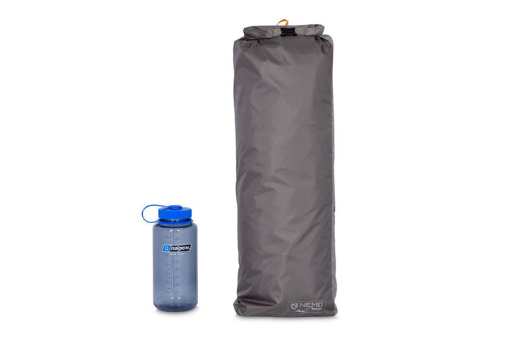 Aurora  3P Backpacking Tent & Footprint - Quest Outdoors