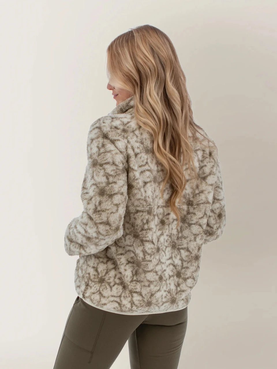 Aventura Women's Wintertide Printed Super Soft Fleece Pullover - Quest Outdoors