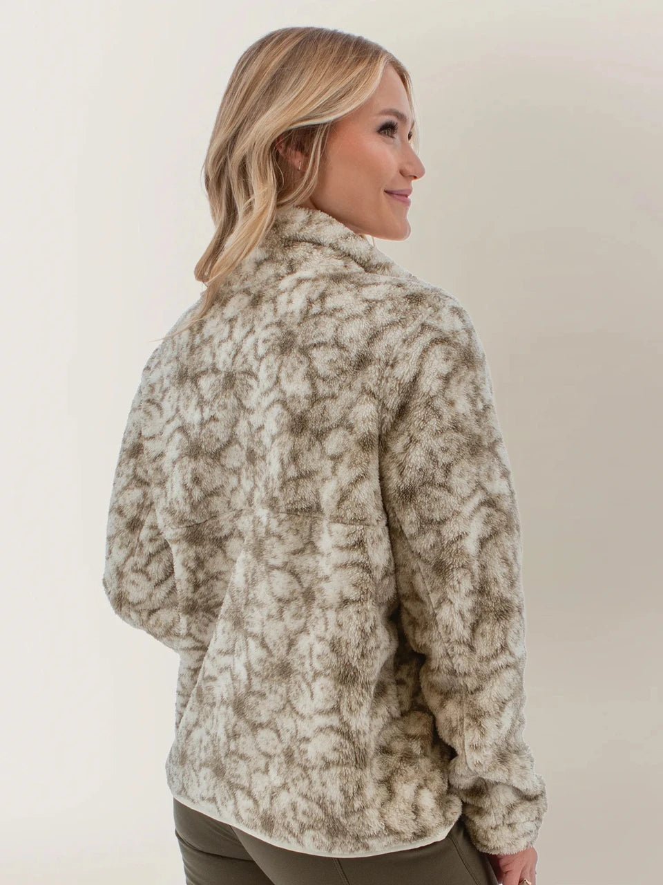 Aventura Women's Wintertide Printed Super Soft Fleece Pullover - Quest Outdoors