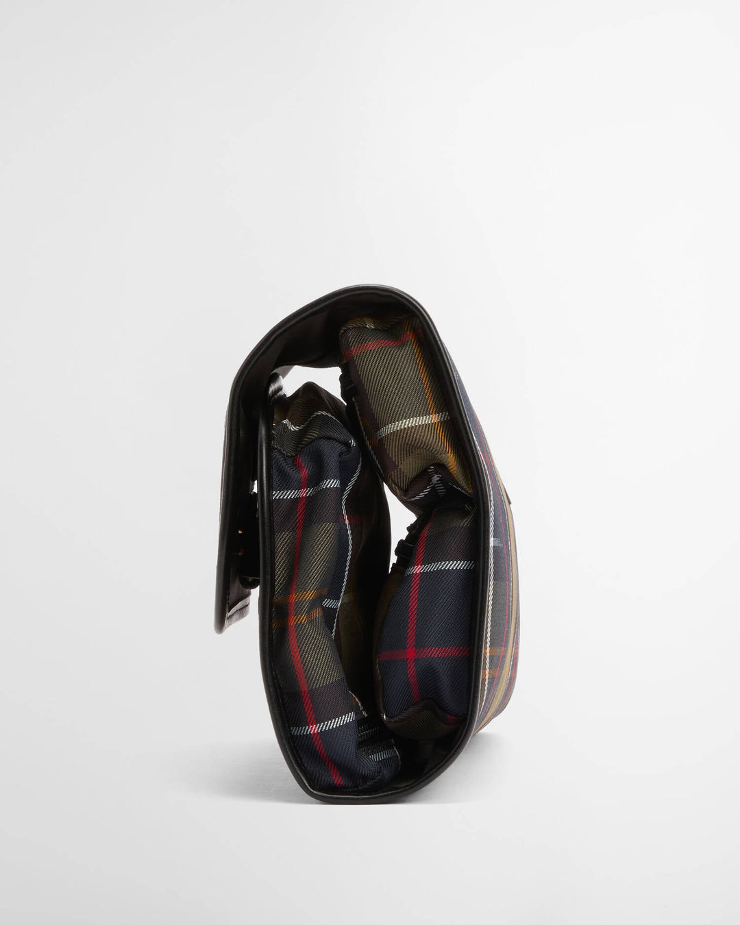 Barbour Tartan Hanging Washbag - Quest Outdoors