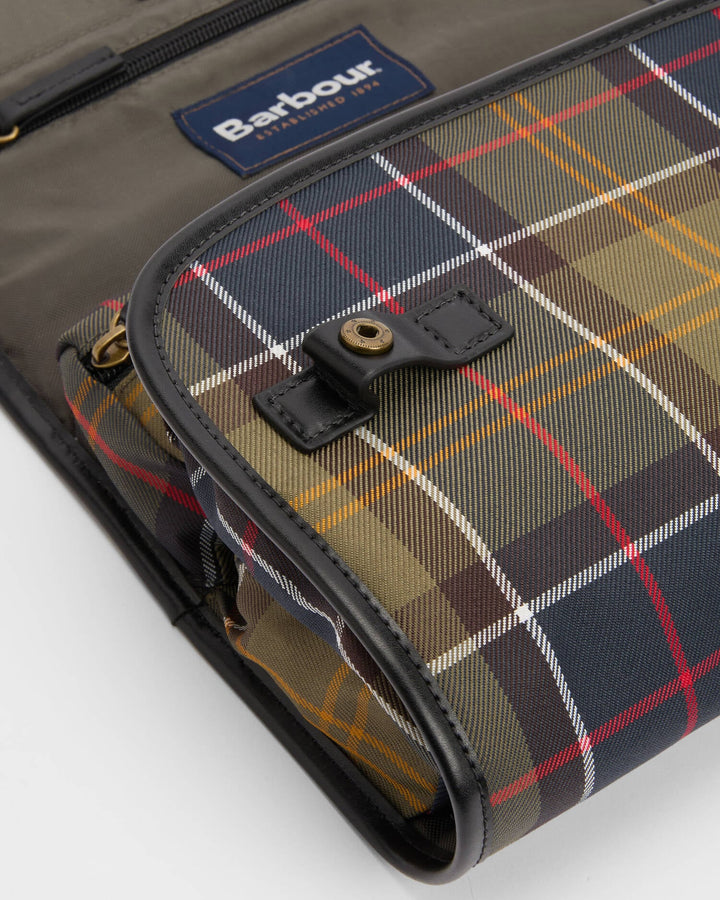 Barbour Tartan Hanging Washbag - Quest Outdoors