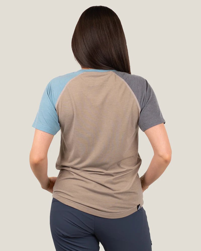 Belong Designs Women's Graphic Traverse Tek Tee - Quest Outdoors