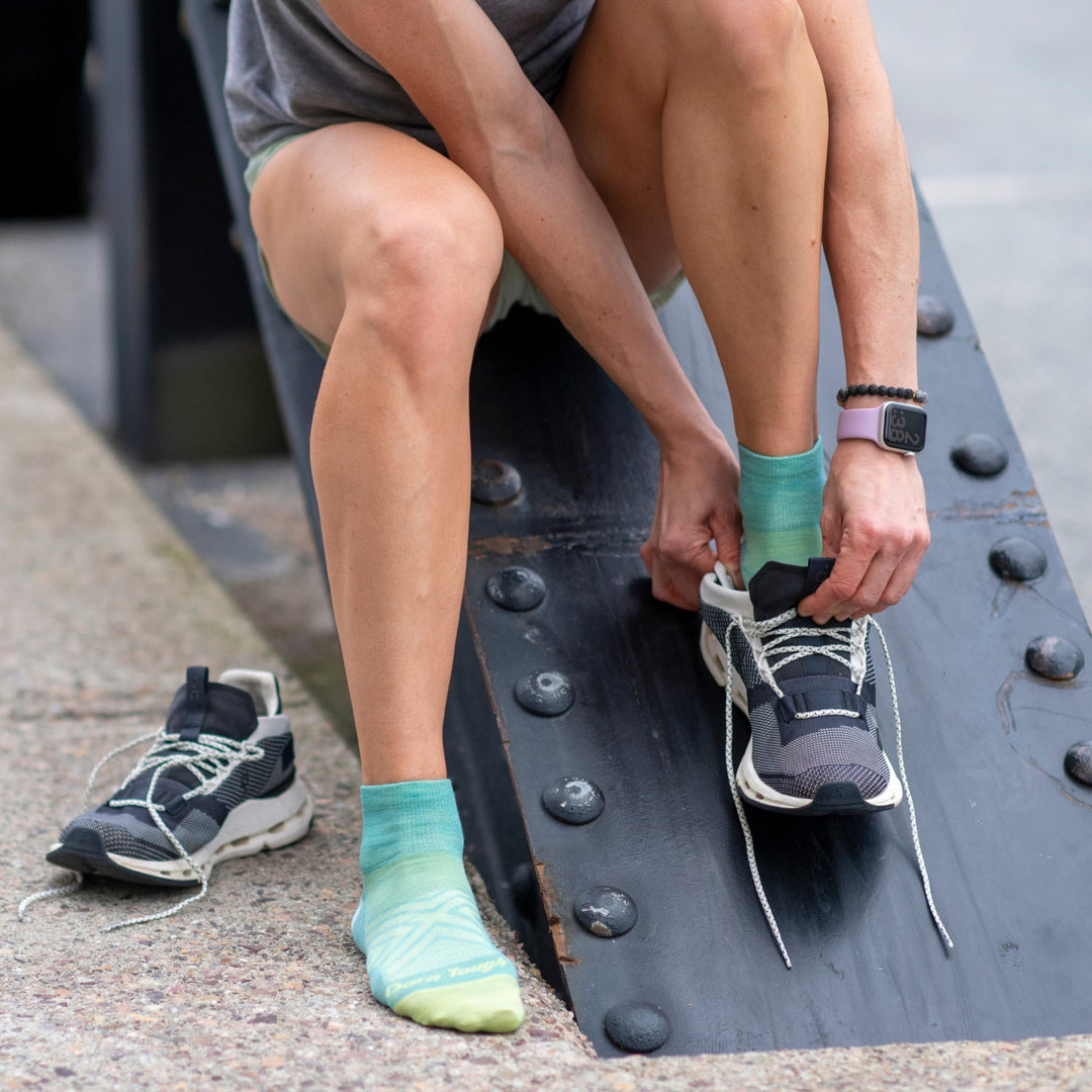 Darn Tough Women's Run Quarter Ultra - Lightweight Socks - Quest Outdoors