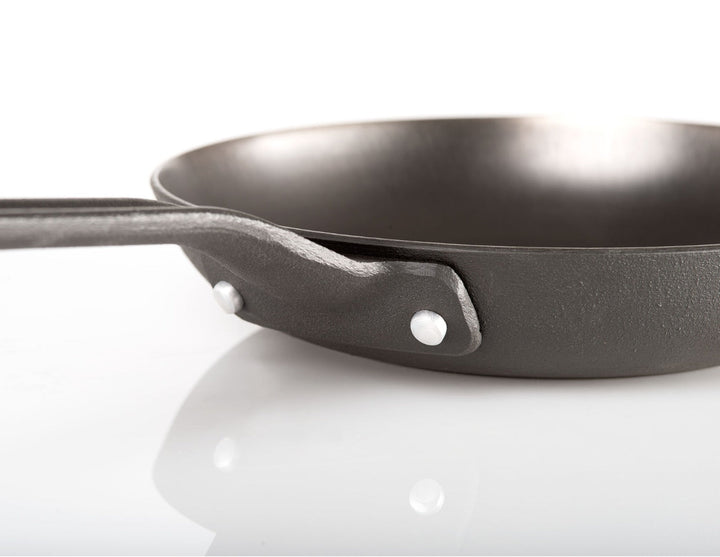 GUIDECAST Frying Pan 12" - Quest Outdoors