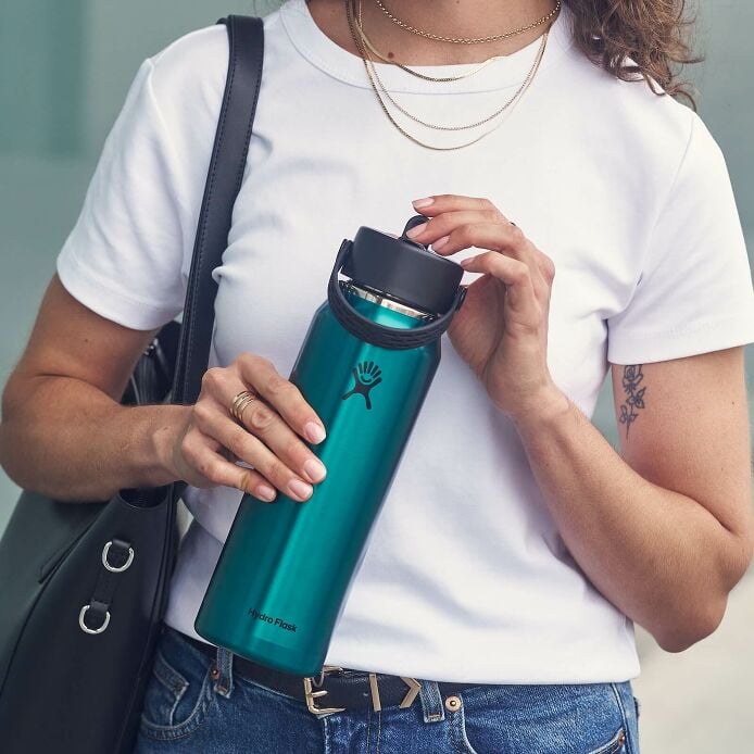 Hydro Flask 32 oz Lightweight Flex Straw Bottle - Quest Outdoors