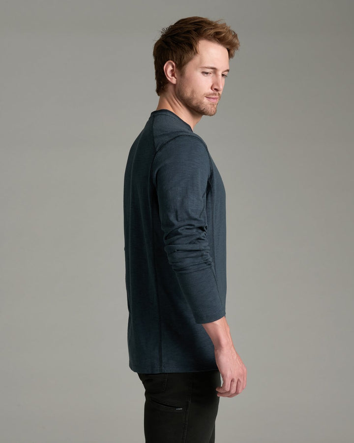 Kuhl Men's Rukus Henley - Quest Outdoors