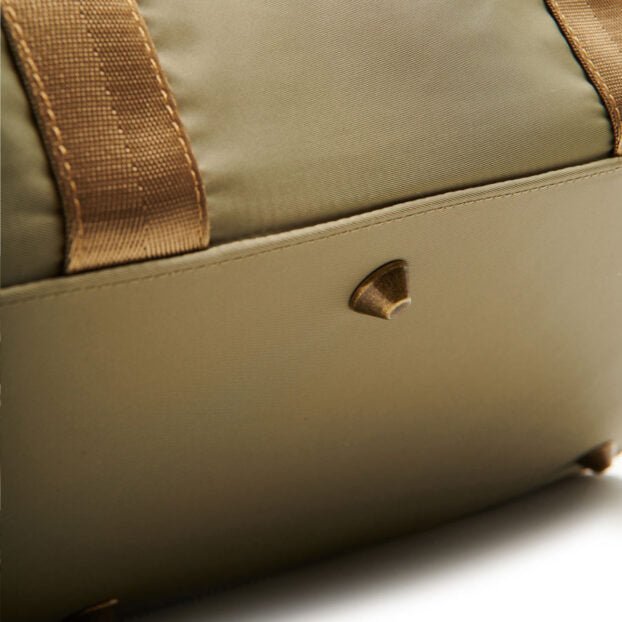 Land Rover Duffle Bag - Quest Outdoors