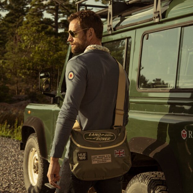 Land Rover Shoulder Bag Khaki - Quest Outdoors
