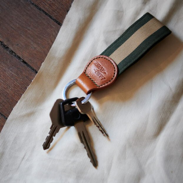 Land Rover Vintage Key Ring - Quest Outdoors