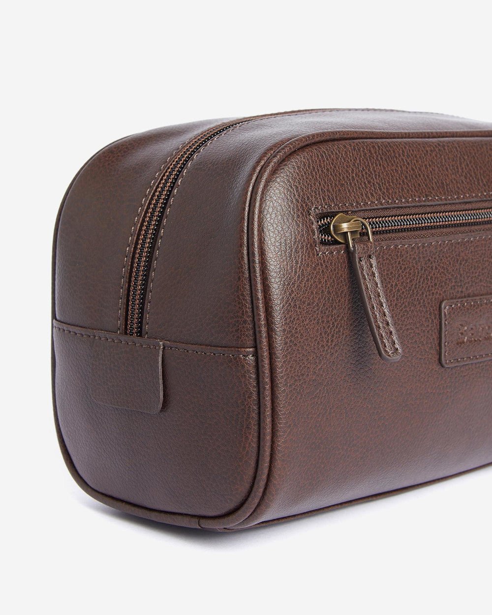 Leather Washbag - Quest Outdoors