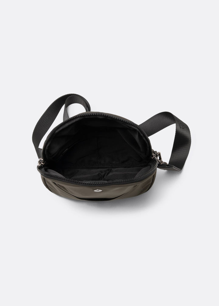Lole Acadie Flap Bag - Quest Outdoors