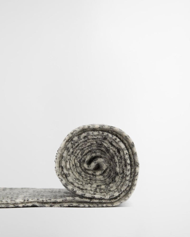 Noelle Reversible Check Scarf - Quest Outdoors