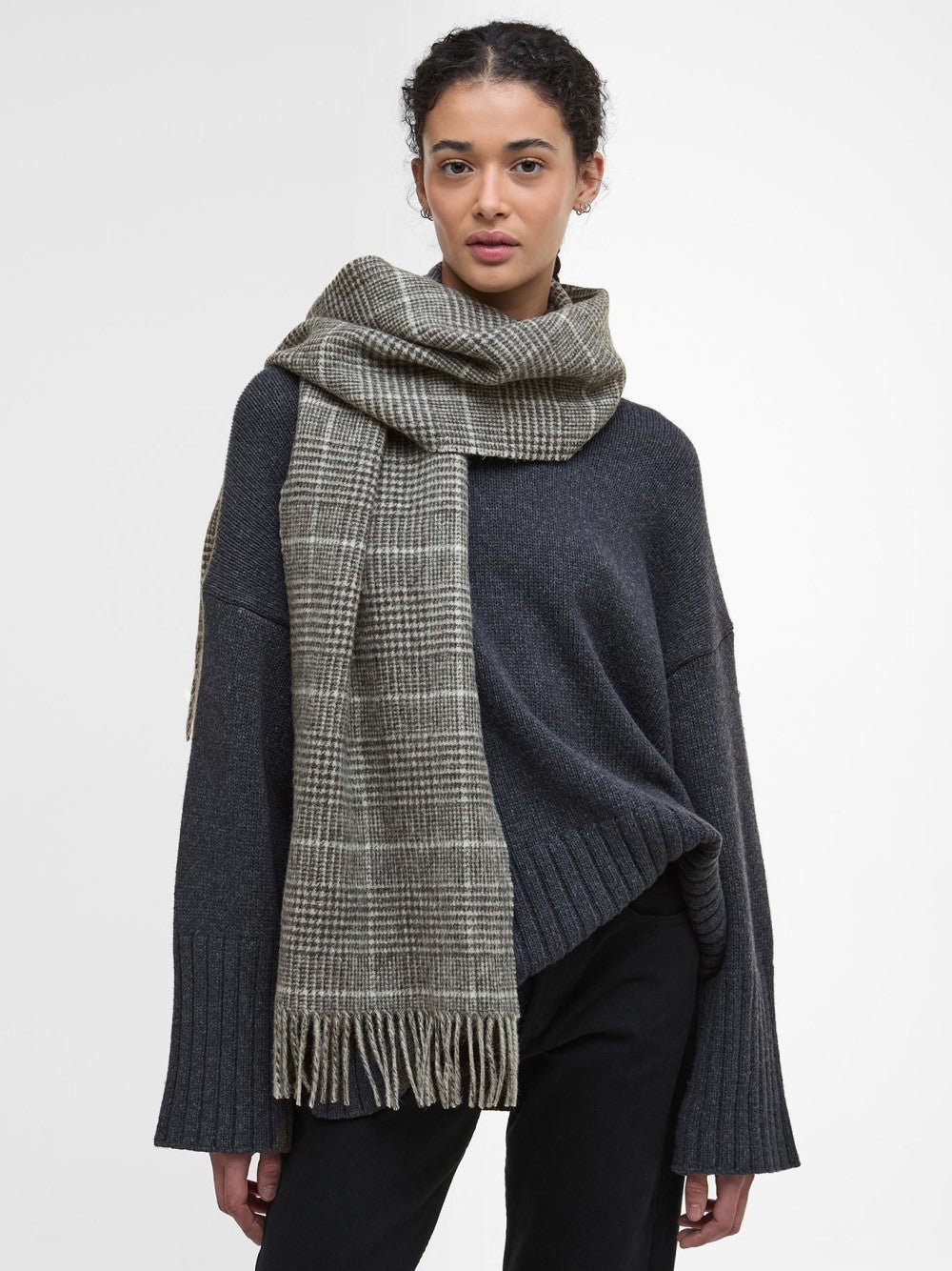 Noelle Reversible Check Scarf - Quest Outdoors