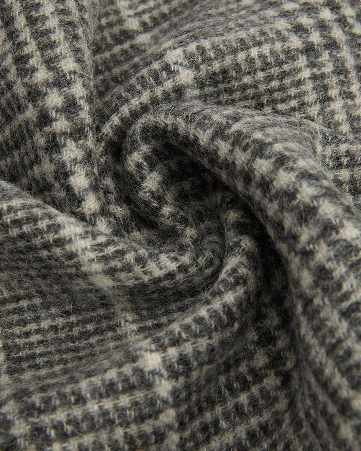 Noelle Reversible Check Scarf - Quest Outdoors