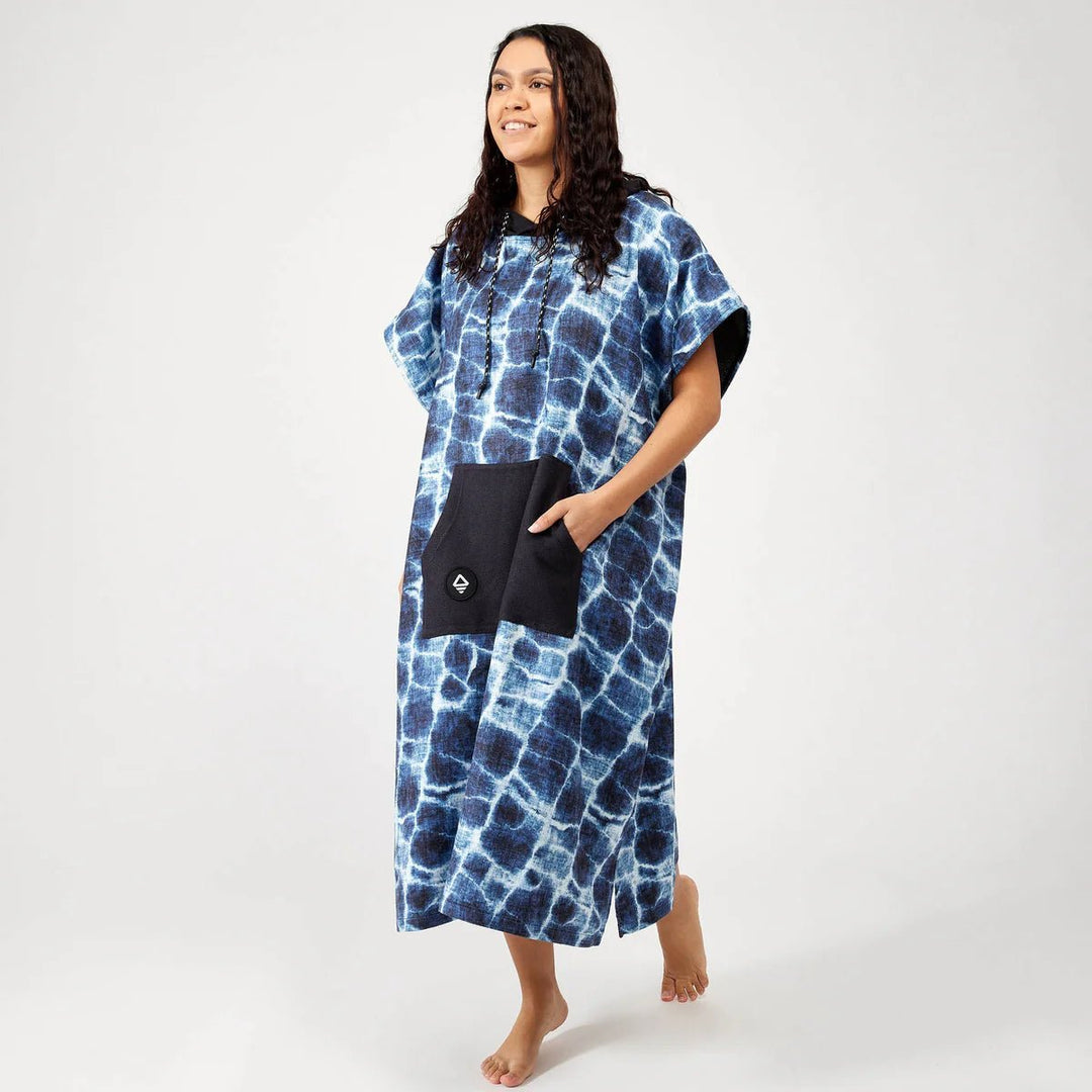 Nomadix Changing Poncho - Quest Outdoors