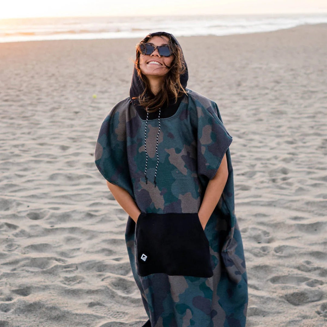 Nomadix Changing Poncho - Quest Outdoors