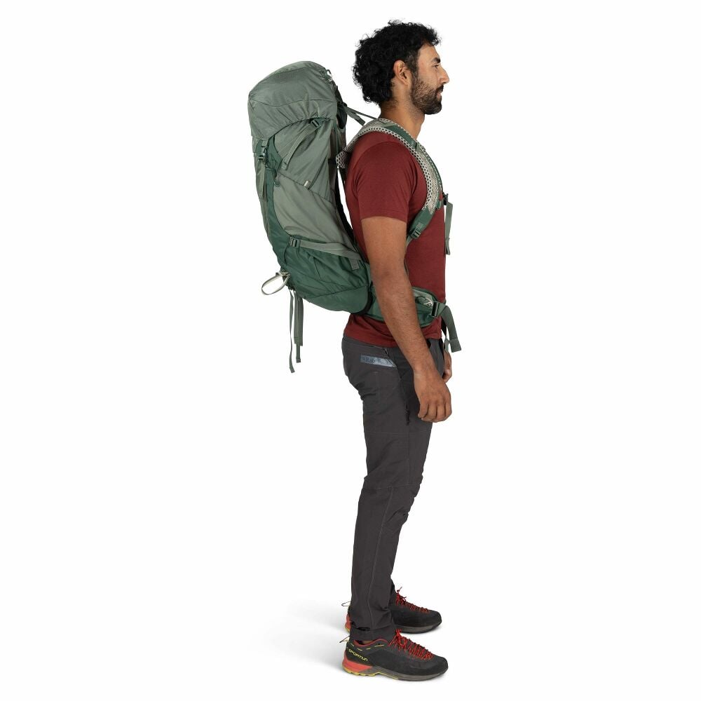 Osprey Stratos 44 - Quest Outdoors