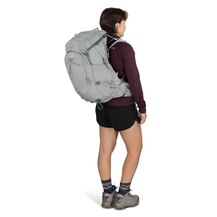 Osprey Women's Mira 34 Hiking Hydration Backpack - Quest Outdoors