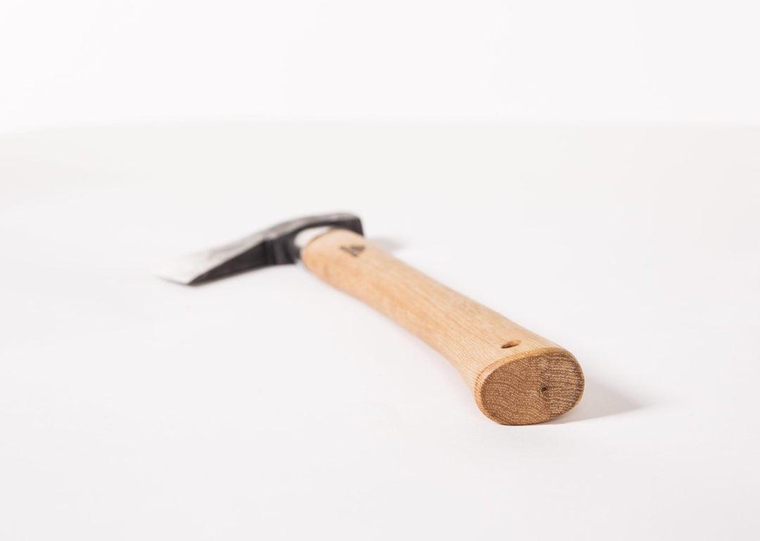 Outdoor Axe - Quest Outdoors