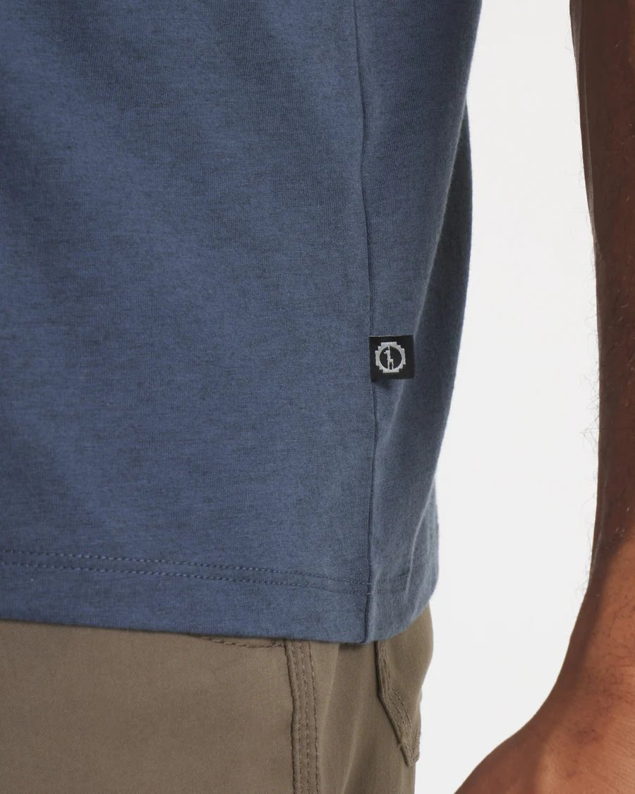 Paka Men's Essential Tee - Quest Outdoors