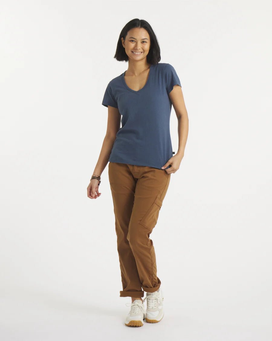 Paka Women's Essential V - Neck - Quest Outdoors