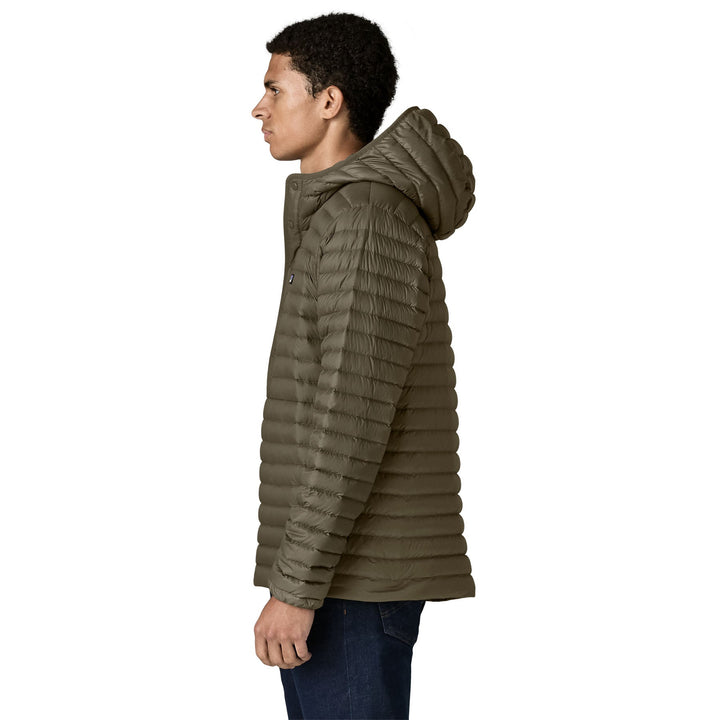 Patagonia Men's Lightweight Down Sweater™ Pullover - Quest Outdoors