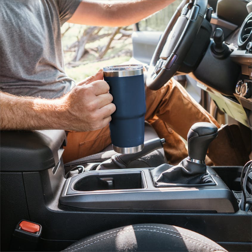 Rambler® 20 oz Travel Mug WITH STRONGHOLD™ LID - Quest Outdoors