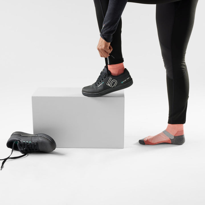 Smartwool Women's Bike Zero Cushion Ankle Socks - Quest Outdoors