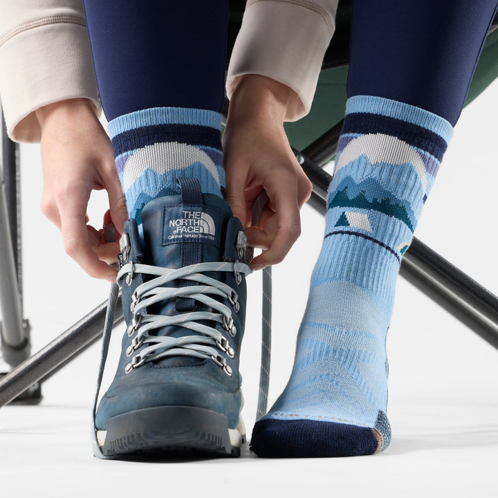 Smartwool Women's Hike Light Cushion Mountain Moon Crew Socks - Quest Outdoors