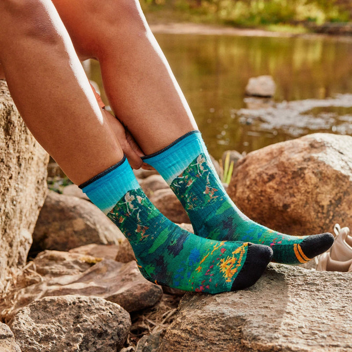 Smartwool Women's Hike Mountain Lake Print Crew Socks - Quest Outdoors