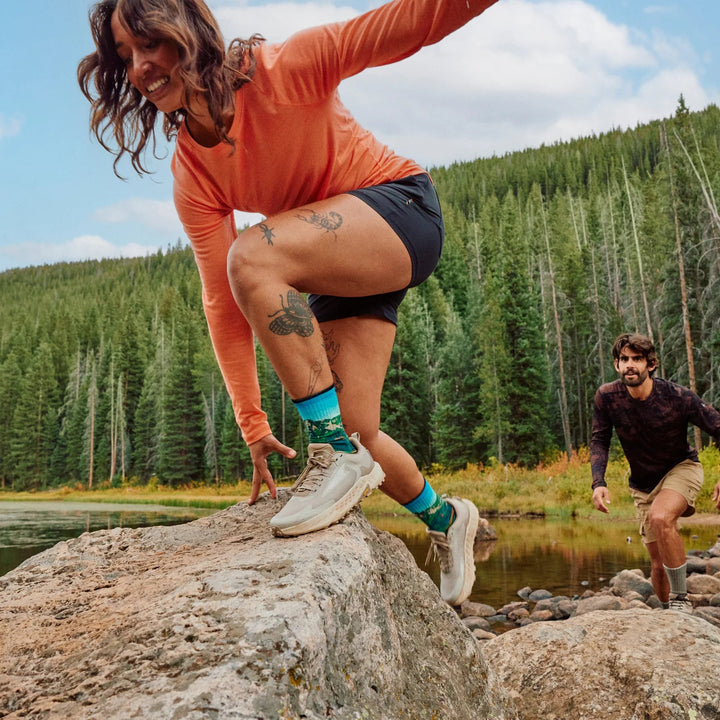 Smartwool Women's Hike Mountain Lake Print Crew Socks - Quest Outdoors