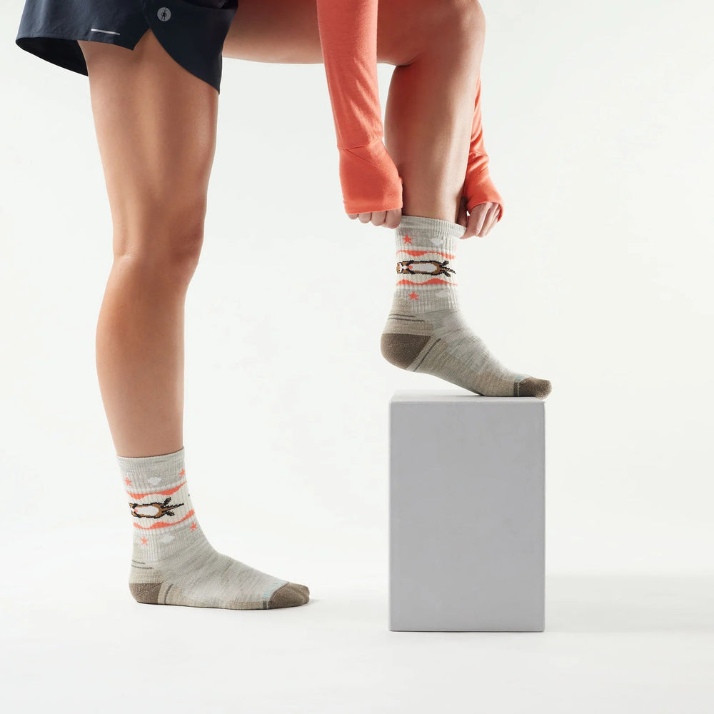 Smartwool Women's Hike Otter Float Crew Socks - Quest Outdoors