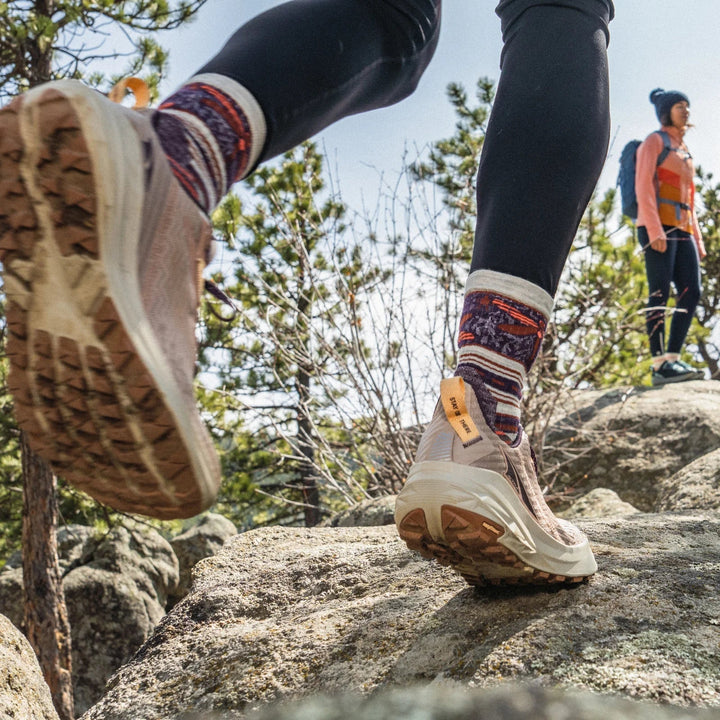Smartwool Women's Hike Targeted Cushion Dragon Stitch Mid Crew Socks - Quest Outdoors