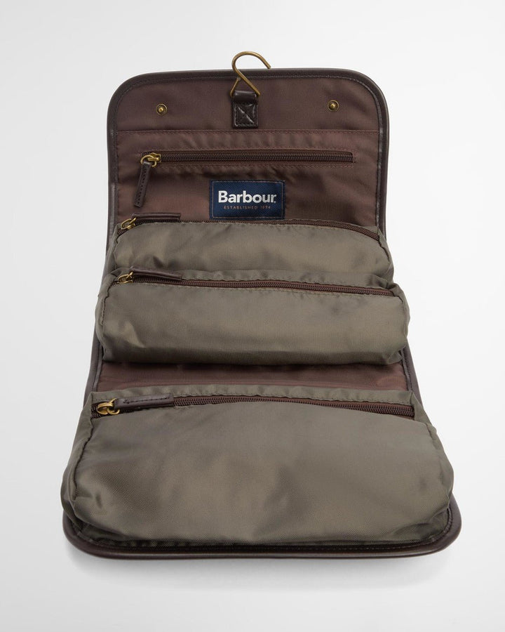 Waxed Hanging Washbag - Quest Outdoors