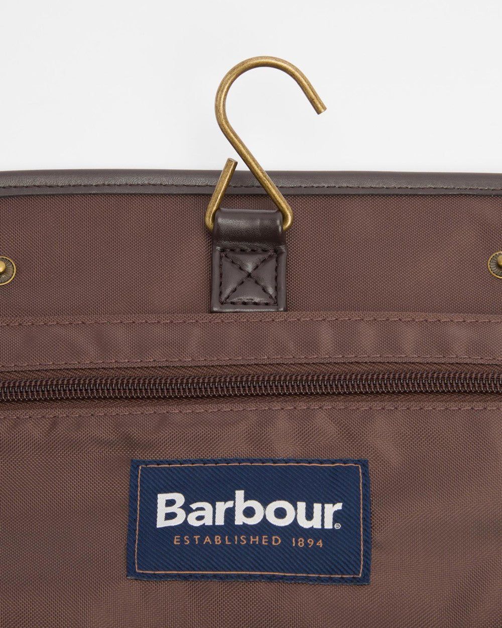 Waxed Hanging Washbag - Quest Outdoors