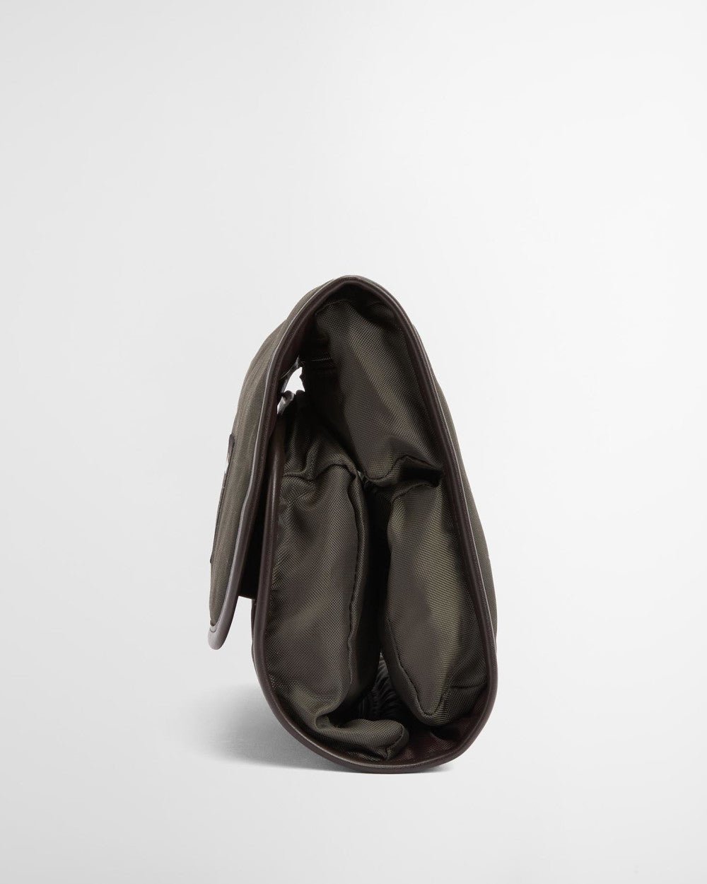 Waxed Hanging Washbag - Quest Outdoors
