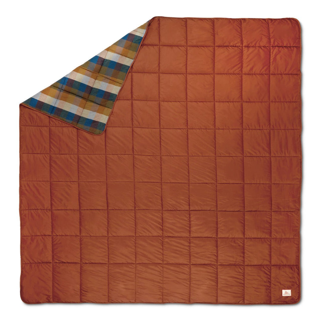 Wayback Biggie Blanket - Quest Outdoors