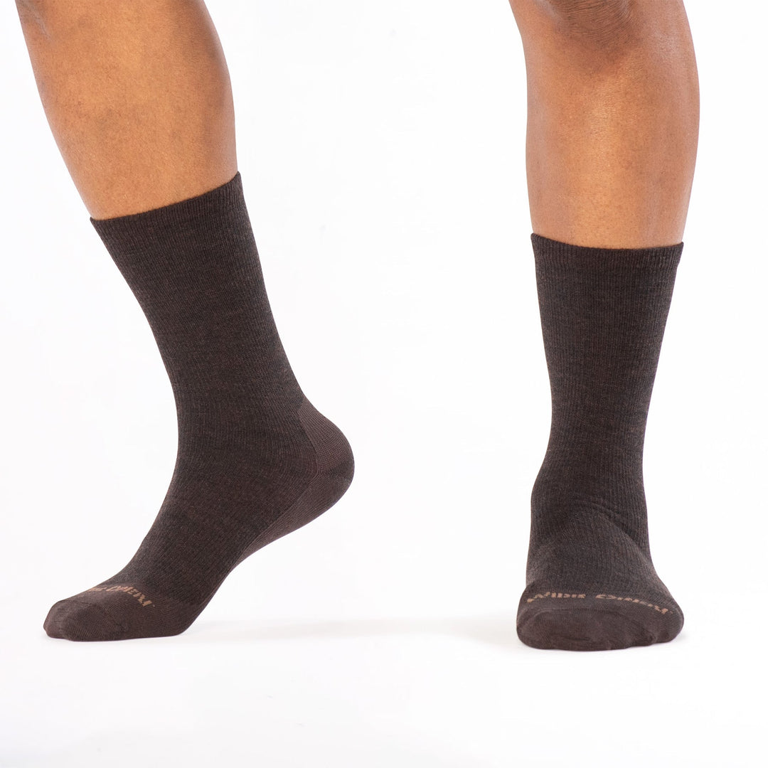 Wide Open Men's Solid Lightweight Crew Socks - Quest Outdoors