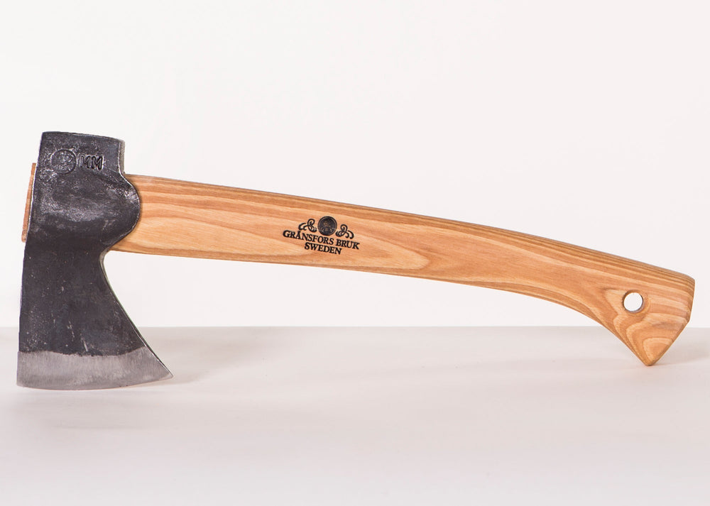 Wildlife Hatchet - Quest Outdoors