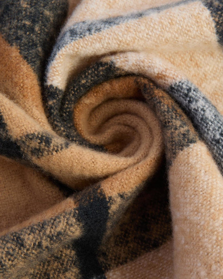 Women's Deanna Tartan Scarf - Quest Outdoors