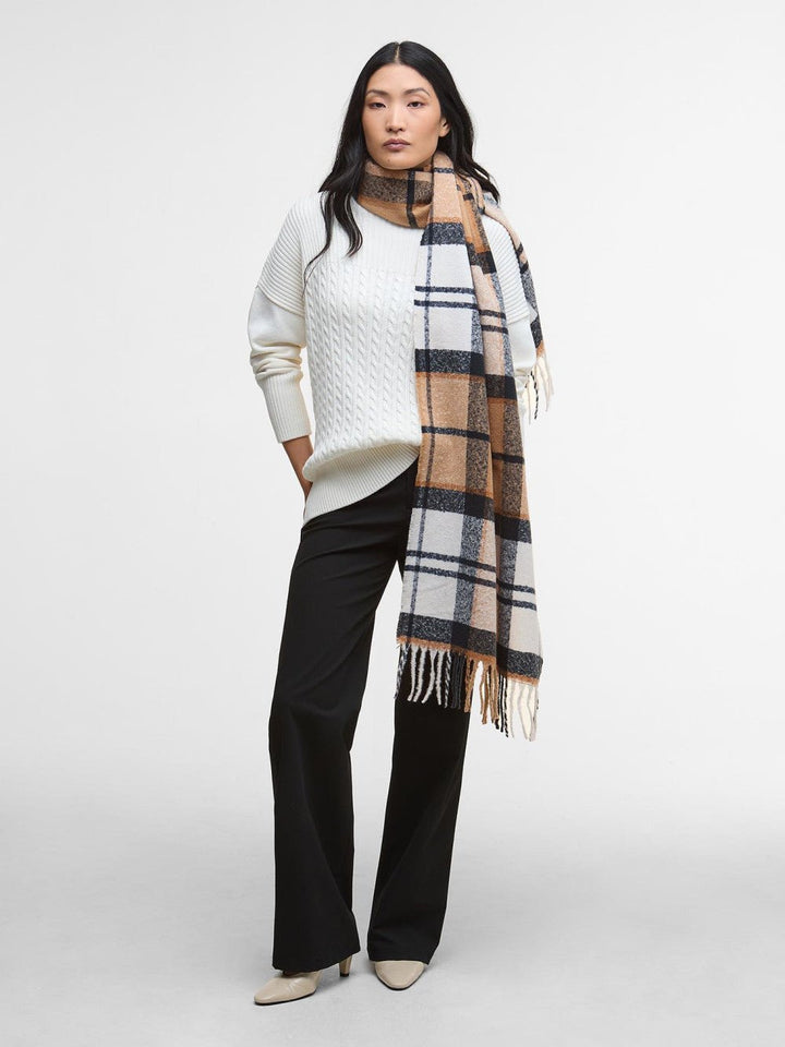 Women's Deanna Tartan Scarf - Quest Outdoors