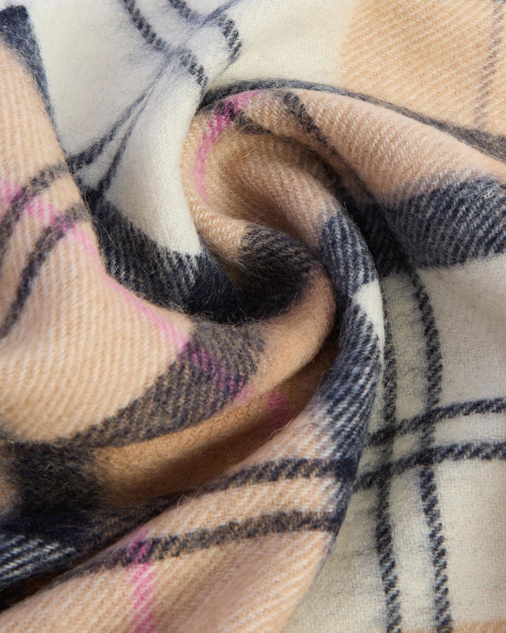 Women's Serena Tartan Lambswool Scarf - Quest Outdoors