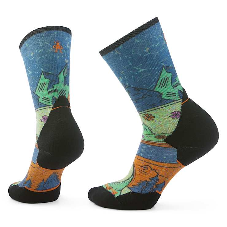 Women's Trail Run Targeted Cushion Mountain Print Crew Socks - Quest Outdoors